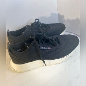 Reebok Men's Black and Tan Athletic Shoes